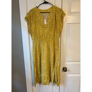 Old Navy Yellow Floral Dress size L NWT